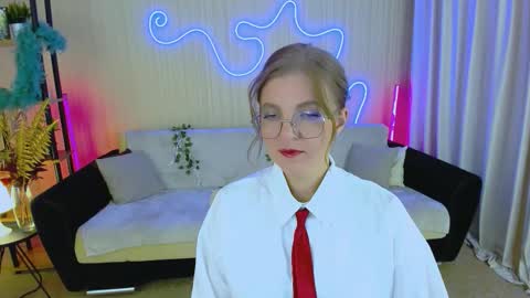 Alice online show from October 2025 01:44:01 PM