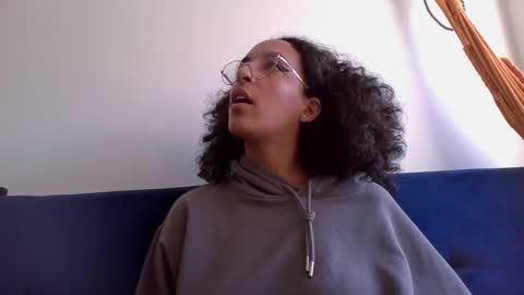 Snapshot of youwishtobeme chatting on December 2024 07:00:02 PM elizabeth ju online show from December 2024 07:00:02 PM