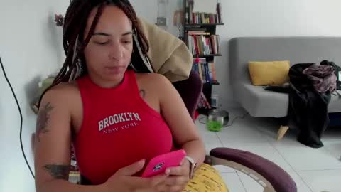 elizabeth  ju   online show from May 2026 01:07:02 PM