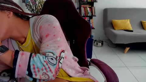elizabeth  ju   online show from May 2026 06:14:02 PM