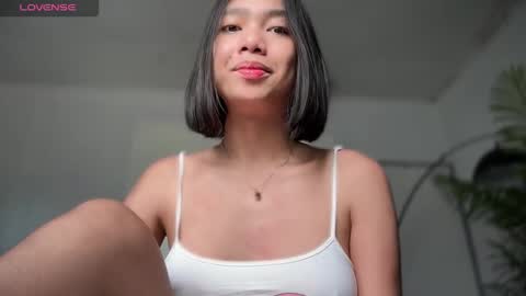 Snapshot of yowginethegreat chatting on January 2025 03:27:02 AM YowgineTheGreat online show from January 2025 03:27:02 AM