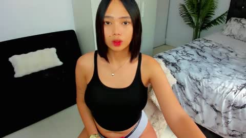 Snapshot of yowginethegreat chatting on January 2025 04:56:01 AM YowgineTheGreat online show from January 2025 04:56:01 AM