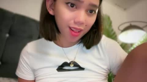 Snapshot of yowginethegreat chatting on February 2025 08:55:01 PM YowgineTheGreat online show from February 2025 08:55:01 PM