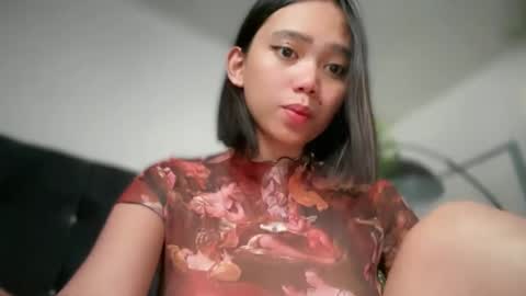 Snapshot of yowginethegreat chatting on March 2025 05:18:02 AM YowgineTheGreat online show from March 2025 05:18:02 AM