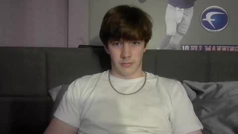 Snapshot of yp05 chatting on November 2025 04:14:02 AM YoungPhysique05 online show from November 2025 04:14:02 AM