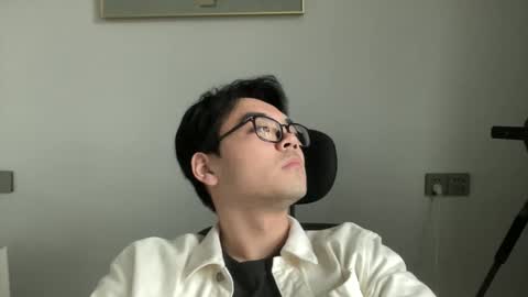 Albert Locko online show from April 2026 04:15:01 AM