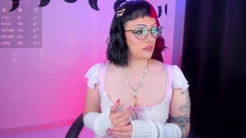 Snapshot of yuki_cross chatting on February 2026 05:39:02 AM online show from February 2026 05:39:02 AM