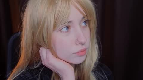 Misa online show from November 2025 04:38:02 PM