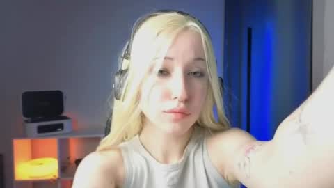 Misa online show from April 2026 09:12:02 PM