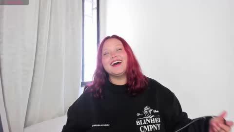 Snapshot of yuli_cardona_ chatting on September 2025 02:29:02 PM Yuliet online show from September 2025 02:29:02 PM