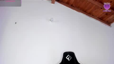 Snapshot of yuli_cardona_ chatting on September 2025 04:34:01 PM Yuliet online show from September 2025 04:34:01 PM