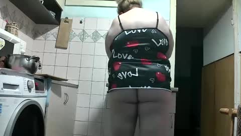 Snapshot of yulia1979 chatting on November 2025 03:33:01 PM Yula online show from November 2025 03:33:01 PM