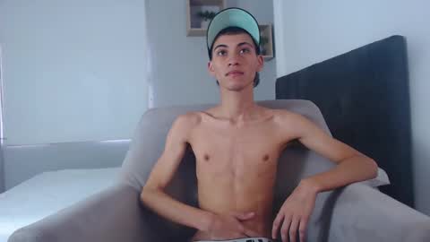 Snapshot of yulian_vasquez chatting on February 2025 12:05:02 PM yulian_vasquez online show from February 2025 12:05:02 PM
