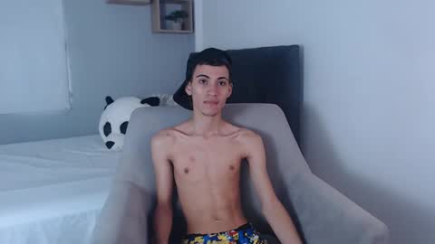 Snapshot of yulian_vasquez chatting on February 2025 12:06:02 PM yulian_vasquez online show from February 2025 12:06:02 PM