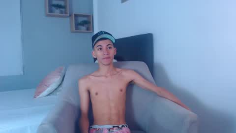 Snapshot of yulian_vasquez chatting on February 2025 12:13:02 PM yulian_vasquez online show from February 2025 12:13:02 PM