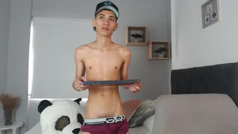 Snapshot of yulian_vasquez chatting on March 2025 03:24:02 PM yulian_vasquez online show from March 2025 03:24:02 PM