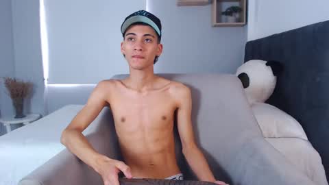 Snapshot of yulian_vasquez chatting on March 2025 03:18:01 PM yulian_vasquez online show from March 2025 03:18:01 PM