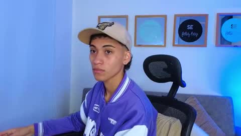 Snapshot of yulian_vasquez chatting on September 2025 12:27:02 PM yulian_vasquez online show from September 2025 12:27:02 PM