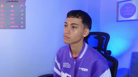 Snapshot of yulian_vasquez chatting on September 2025 12:17:01 PM yulian_vasquez online show from September 2025 12:17:01 PM