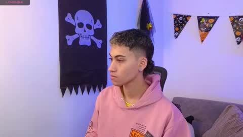 yulian_vasquez online show from October 2025 12:19:01 PM