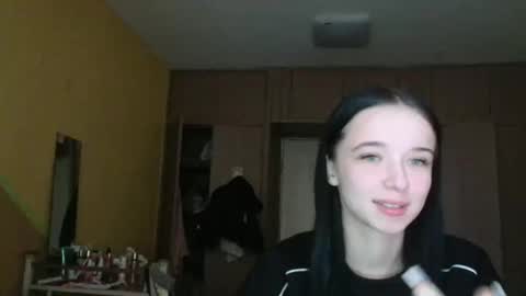 Yuliia online show from April 2026 08:01:02 AM