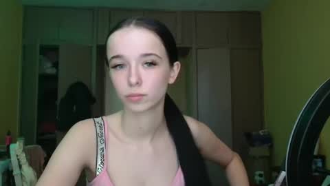 Yuliia online show from April 2026 08:13:01 AM