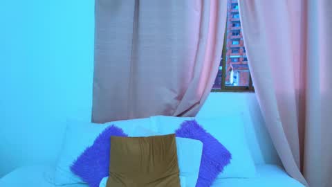 Snapshot of yulina_xue chatting on February 2025 10:59:02 PM Yulina online show from February 2025 10:59:02 PM