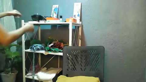 yumi_18 online show from November 2025 06:08:01 PM