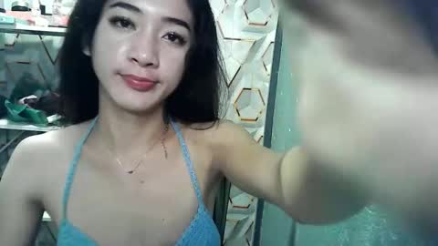 yumi_18 online show from December 2025 09:31:02 PM