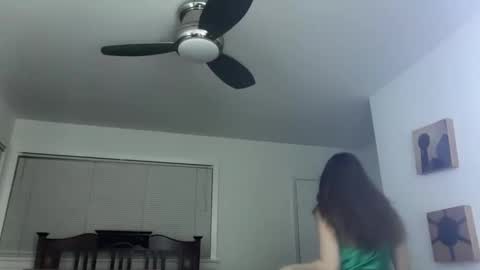 yumiandwolf online show from February 2026 12:37:02 AM