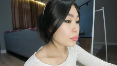 Snapshot of yummi_kim chatting on December 2024 04:20:02 AM Yumi online show from December 2024 04:20:02 AM