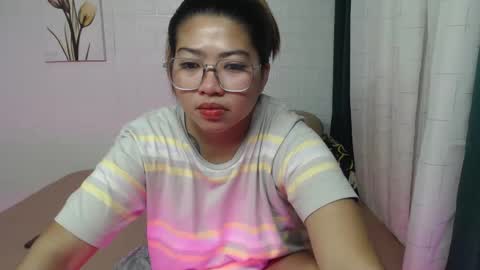 yummy chesca online show from December 2024 11:42:01 PM