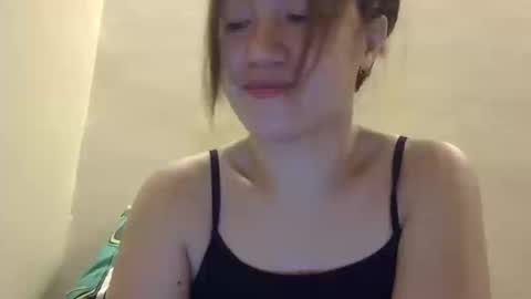 yummyclaya online show from October 2025 01:33:02 PM