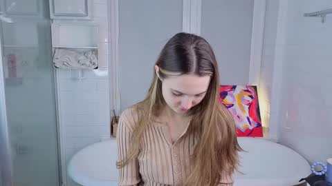 Snapshot of yummyemiily chatting on March 2026 05:41:01 PM Emily online show from March 2026 05:41:01 PM