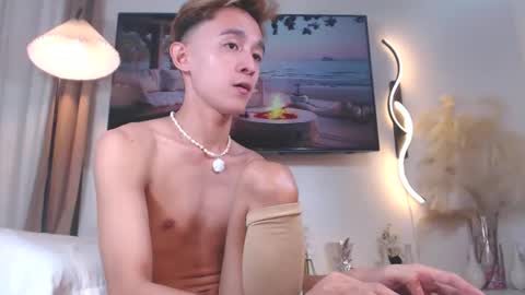 Snapshot of yummyjustine07 chatting on January 2025 10:08:02 PM Justine online show from January 2025 10:08:02 PM