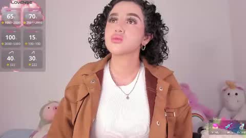 Snapshot of yunahott_ chatting on June 2026 05:57:01 AM yunahott_ online show from June 2026 05:57:01 AM