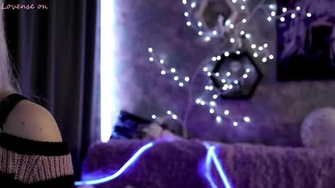 Yuna online show from April 2026 09:26:01 PM