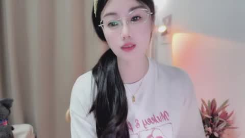 Snapshot of yuner0715 chatting on May 2026 03:28:01 PM YunEr online show from May 2026 03:28:01 PM