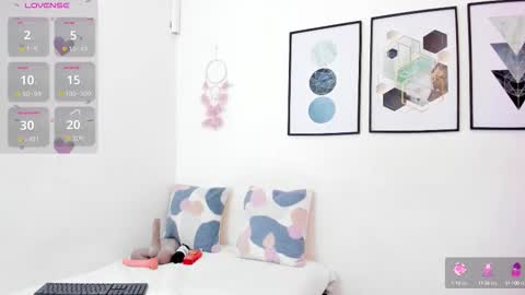 Yunna online show from October 2025 11:33:01 AM