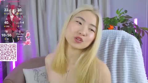 Yunna  online show from March 2026 01:12:02 AM