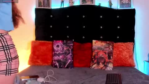 yuong soo online show from September 2025 04:17:01 AM