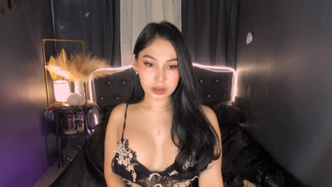 Snapshot of yuriefoster chatting on December 2024 03:50:02 AM Yurie online show from December 2024 03:50:02 AM