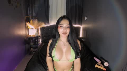 Snapshot of yuriefoster chatting on January 2025 12:45:01 AM Yurie online show from January 2025 12:45:01 AM