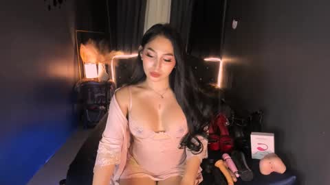 Snapshot of yuriefoster chatting on February 2025 12:32:01 PM Yurie online show from February 2025 12:32:01 PM