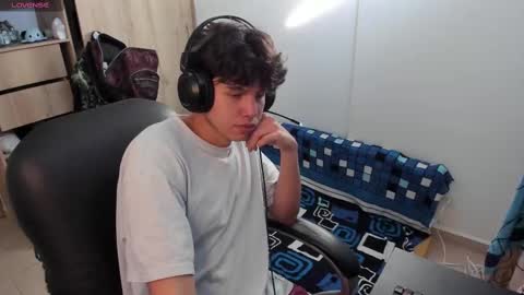 yurii_moody online show from September 2025 09:25:02 PM