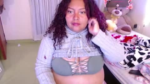 yvonn online show from December 2025 09:47:02 AM