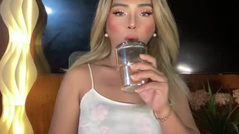 Snapshot of yvonne_guidotti chatting on January 2025 04:46:02 PM Miss Cali online show from January 2025 04:46:02 PM