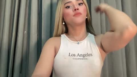 Snapshot of yvonne_guidotti chatting on February 2025 06:43:02 AM Miss Cali online show from February 2025 06:43:02 AM