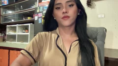 Snapshot of yvonne_guidotti chatting on February 2025 04:04:01 PM Miss Cali online show from February 2025 04:04:01 PM