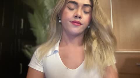 Miss Cali online show from April 2026 12:17:02 PM